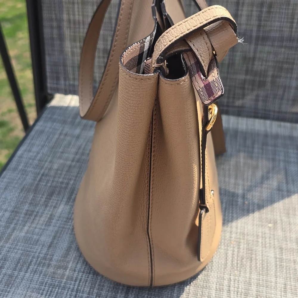Burberry Haymarket Check Colours Small Lorne Bucket Bag Leather - Picture 10 of 15